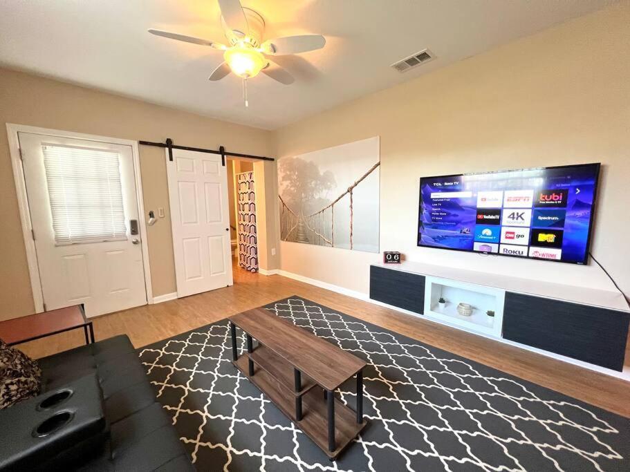 Central Private King Suit Washer Dryer 2 Miles To Hospital Winter Haven Exterior photo